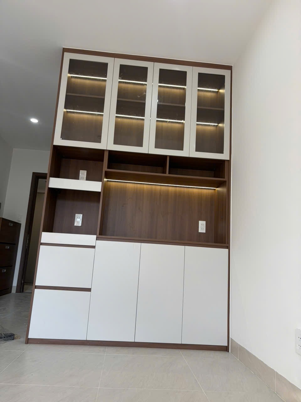 Tủ trang trí và hệ nội thất căn hộ Lamer 2